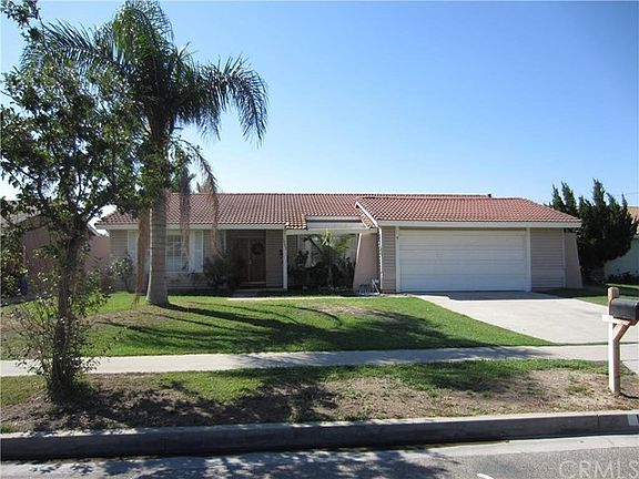 4th image of 17257 San Bernardino Ave