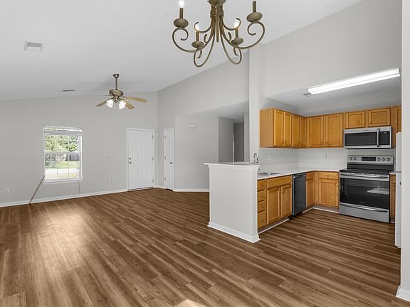 5th image of 407 Beverly Dr
