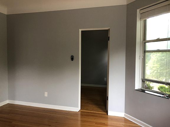 4th image of 4902 N Seeley Ave #2