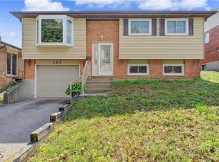 125 Blackwell Dr, Kitchener, ON N2N 2P9