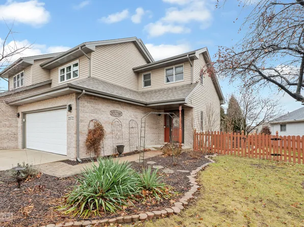 2372 Caton Crest Dr, Crest Hill, IL 60403
