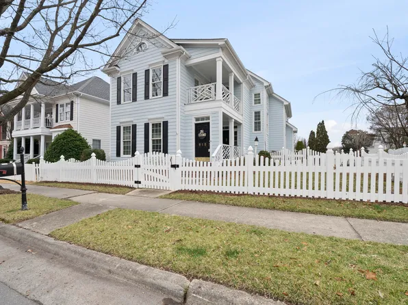 615 Carpenter Town Ln, Morrisville, NC 27560