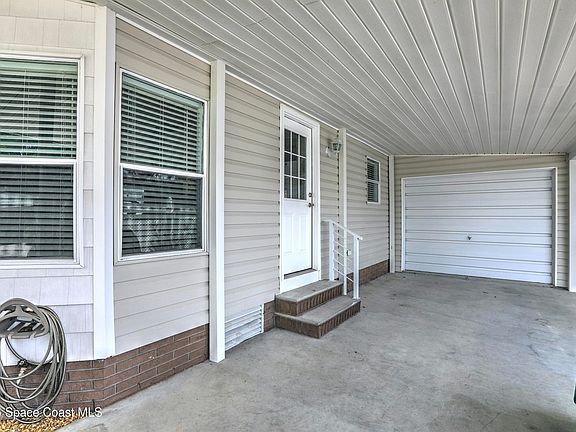 4th image of 632 Marlin Cir