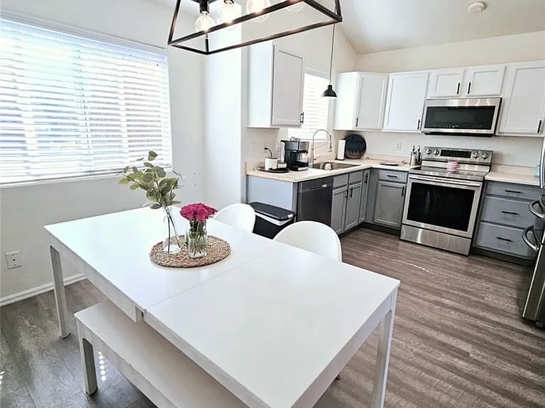 4569 Tetman Ln — Photo 6