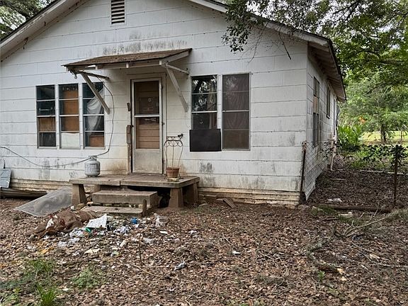3rd image of 603 Davis Ave