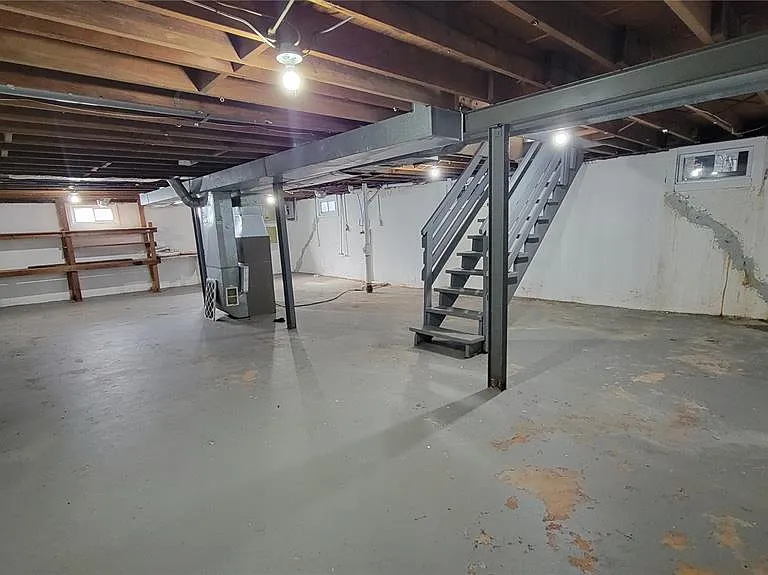 227 Meadowcrest Dr — Photo 8