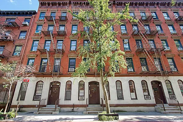 Rented by Oxford Property Group | media 10