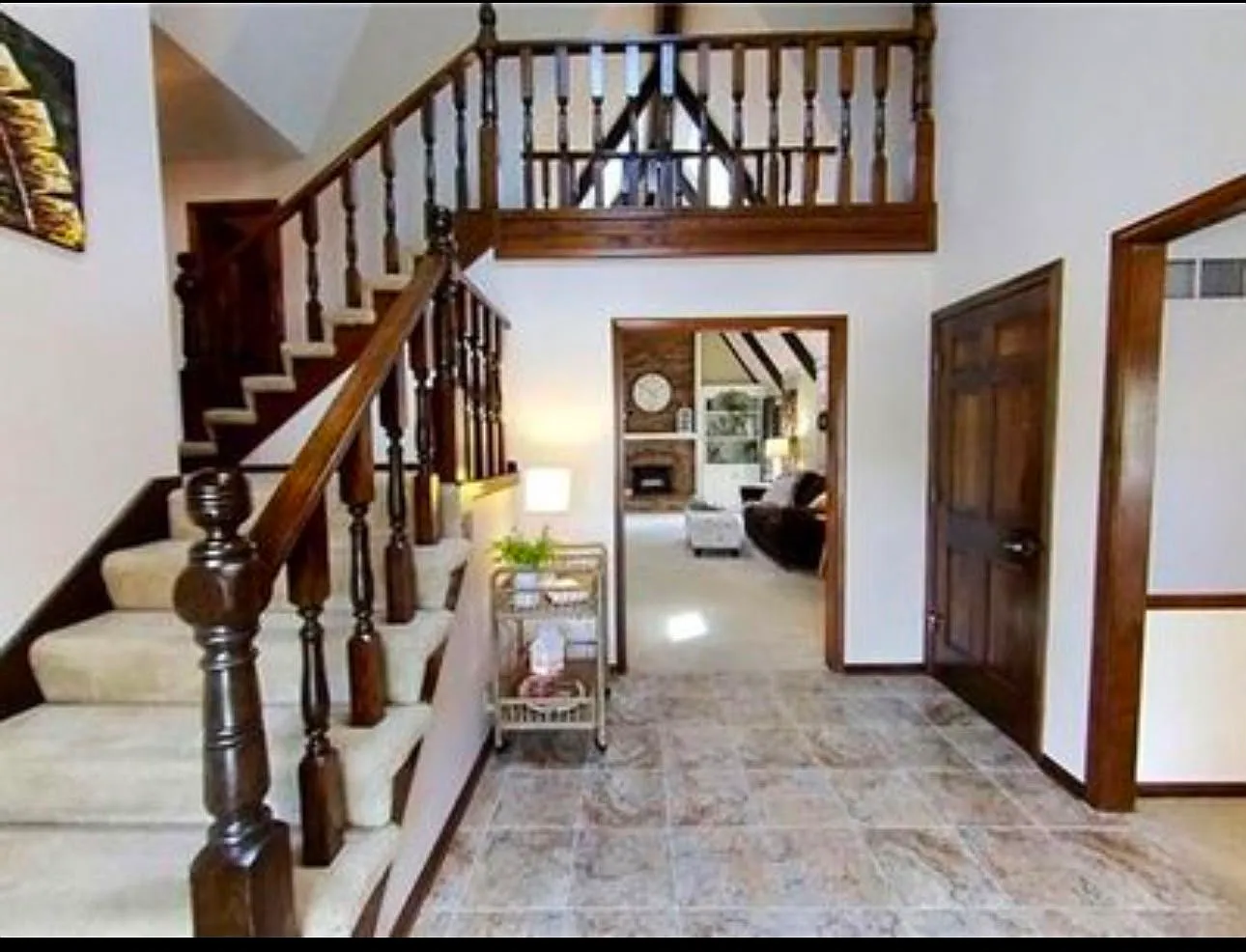5 bed, 2407 sqft, $2,899 — Photo 3