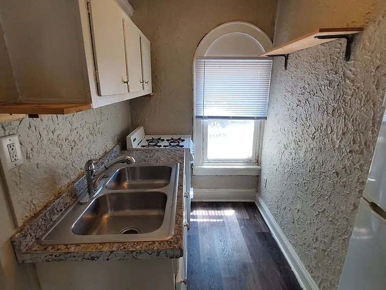 6901-6913 W. Mitchell Street - 14 Unit — Photo 6