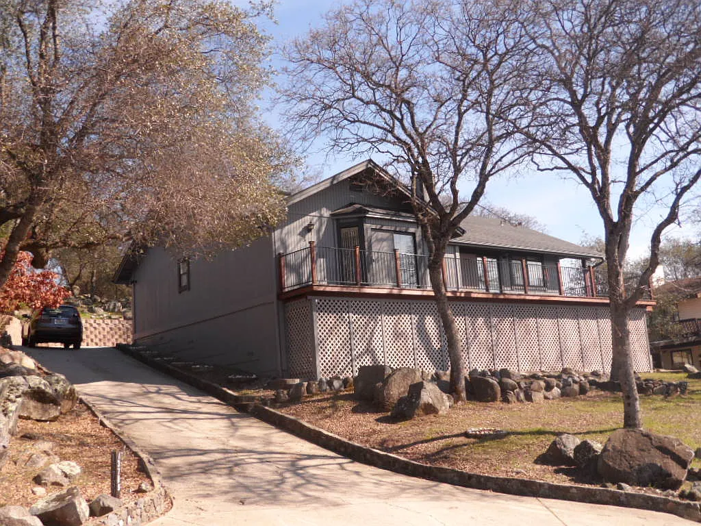 13789 Hemlock Dr photo 1