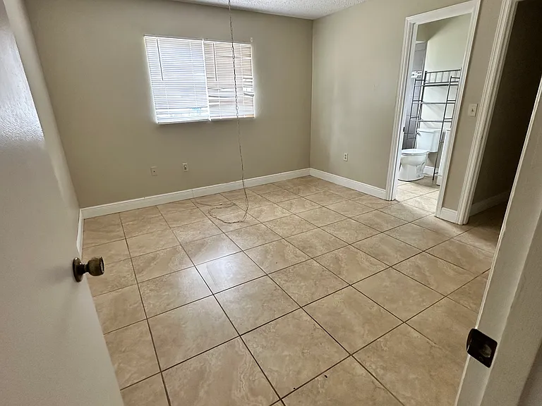 4917 Vilabella Dr #4917 — Photo 10