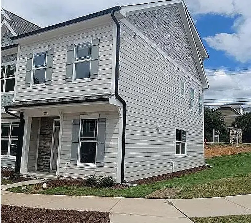 330 Old Grove Ln