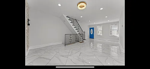 355 Tree St Photo 1