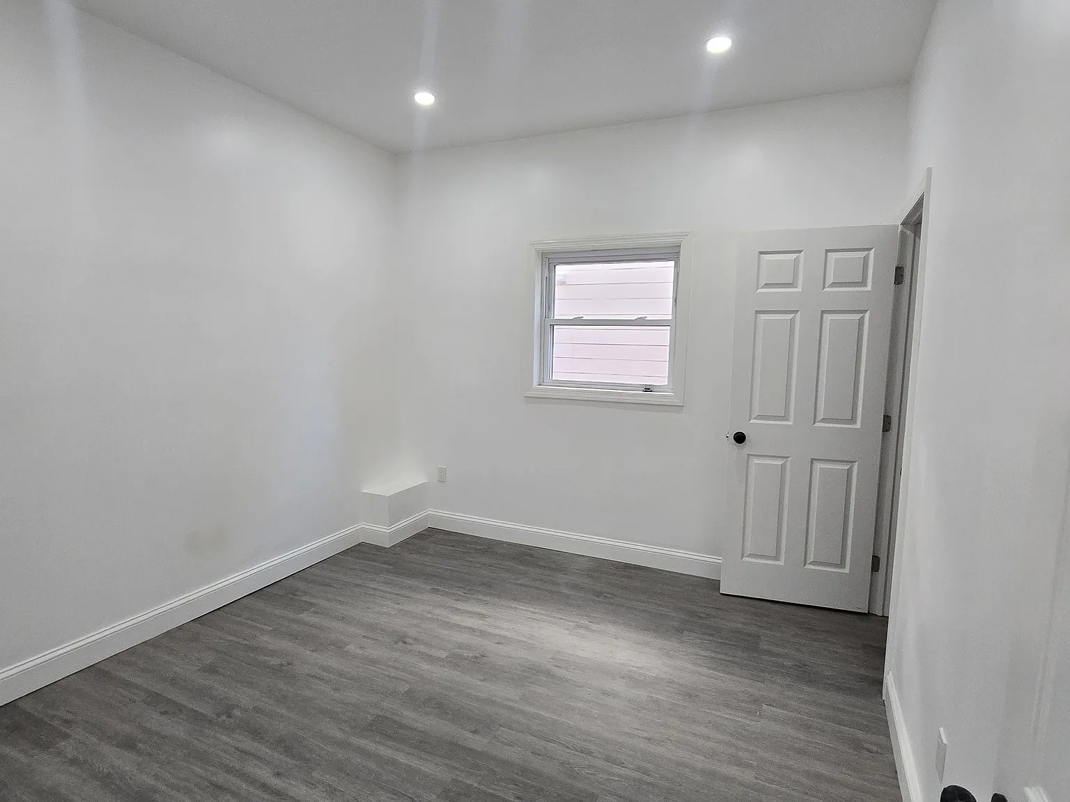 3 bed, 1200 sqft, $3,900 — Photo 4