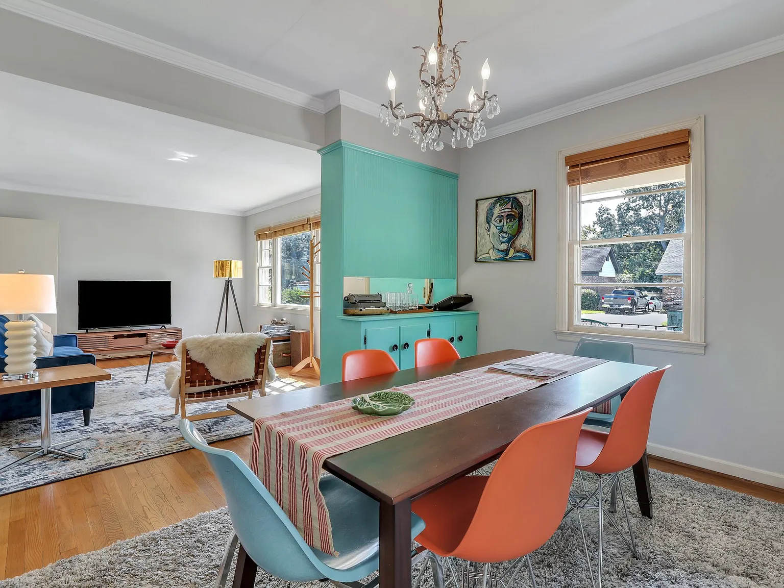 3 bed, 1.5 bath, 1218 sqft, $3,000 — Photo 2