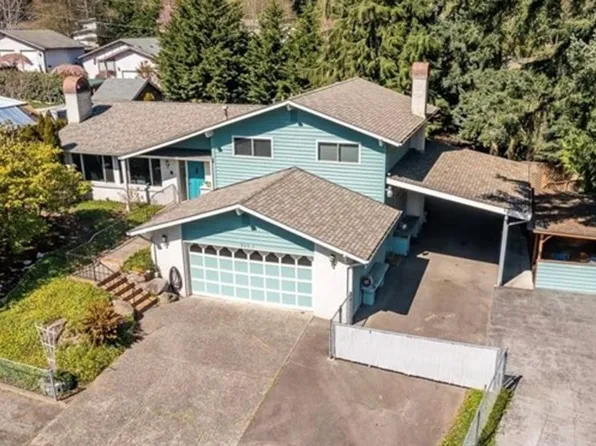 215 154th Pl SE, Lynnwood, WA 98087