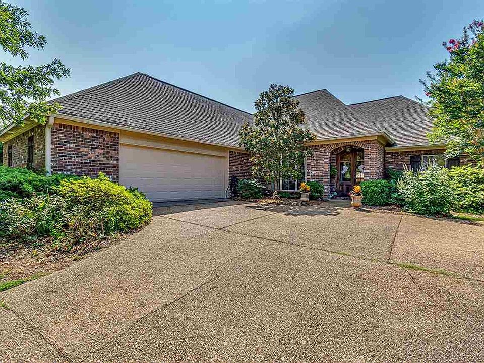 1st image of 103 Bear Creek Ct