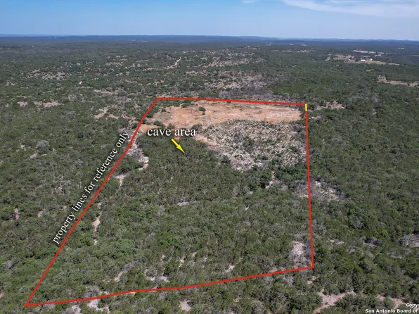 351 N Ringtail Rd, Leakey, TX 78873