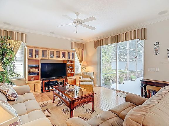 5th image of 277 Magneta Loop