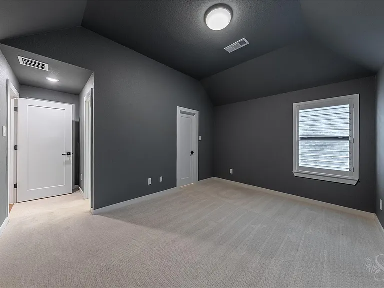 4318 Driftrose Dr — Photo 37