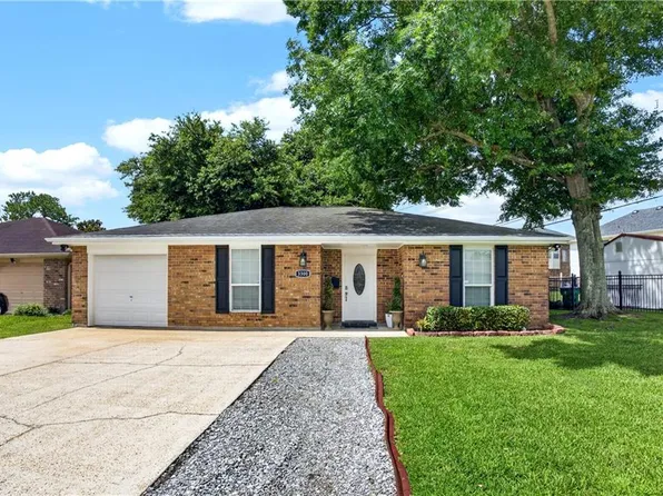 3300 Mount Laurel Dr, Gretna, LA 70056