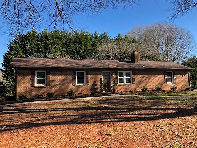 1st image of 3866 Clay St