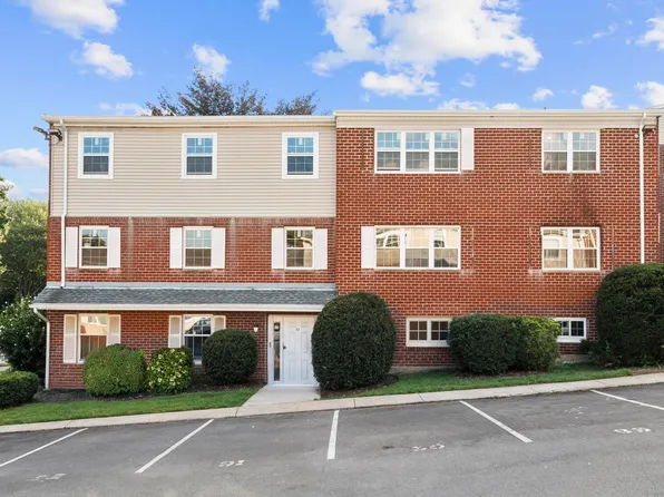 50 Greenhouse Road #42D, Bridgeport, CT 06606