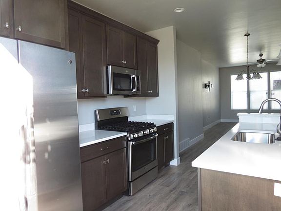 3rd image of 14859 S White Rock Ln