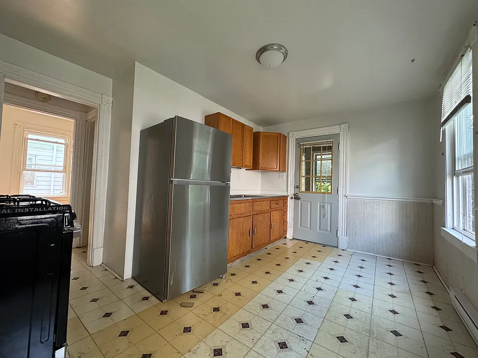 70 Southview St #2B