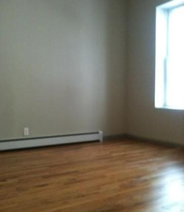 2nd image of 1564 Lincoln Pl