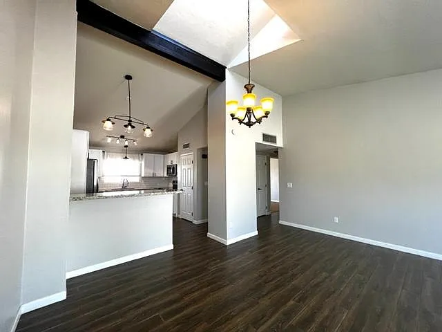 1410 W Cerrada Colima — Photo 15
