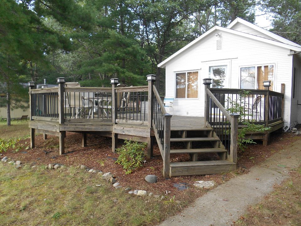 1st image of 10021 Lake Dr