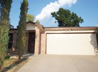 6009 James River Dr, Arlington, TX 76018