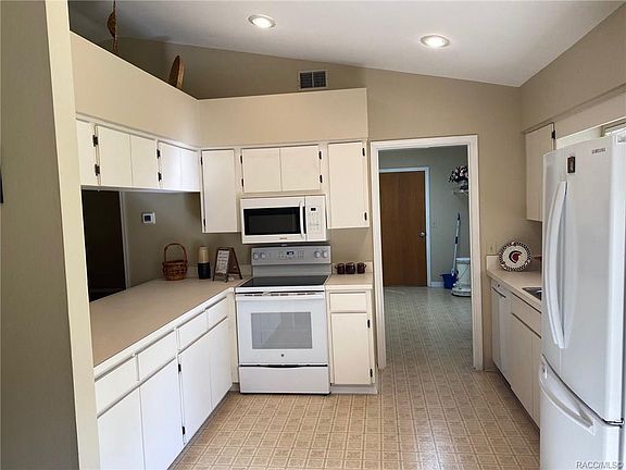 5th image of 8740 W Varricchio Ln