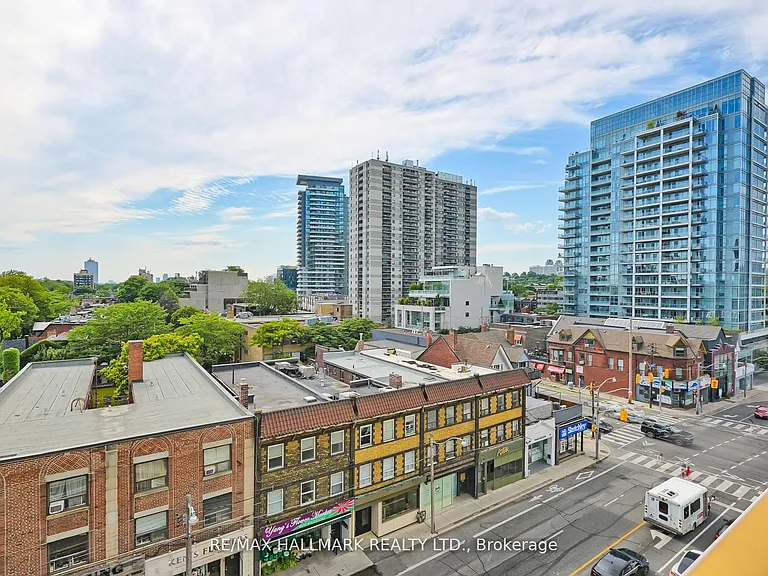 151 Avenue Rd #601 — Photo 28