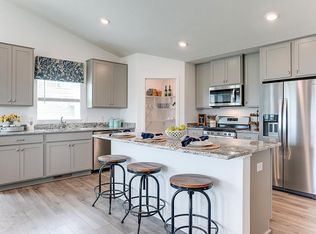 8250 Shire Trl, Woodbury, MN 55129