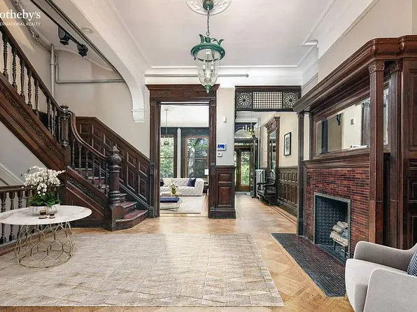 327 Convent Ave, New York, NY 10031