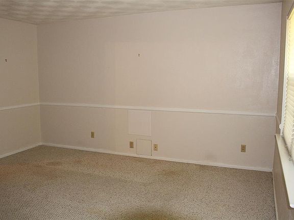 3rd image of 2324 Seabreeze Dr
