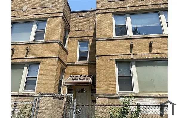 Building Photo - 4822 W Harrison St #2
