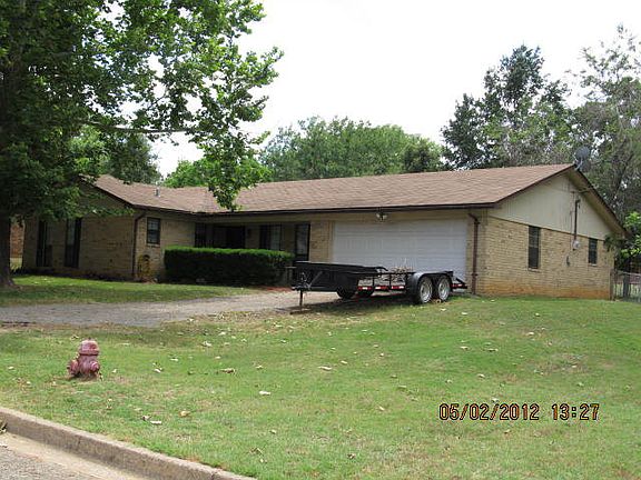 3rd image of 115 Bermuda Ln