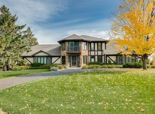 5451 Hilltop Ave N, Lake Elmo, MN 55042