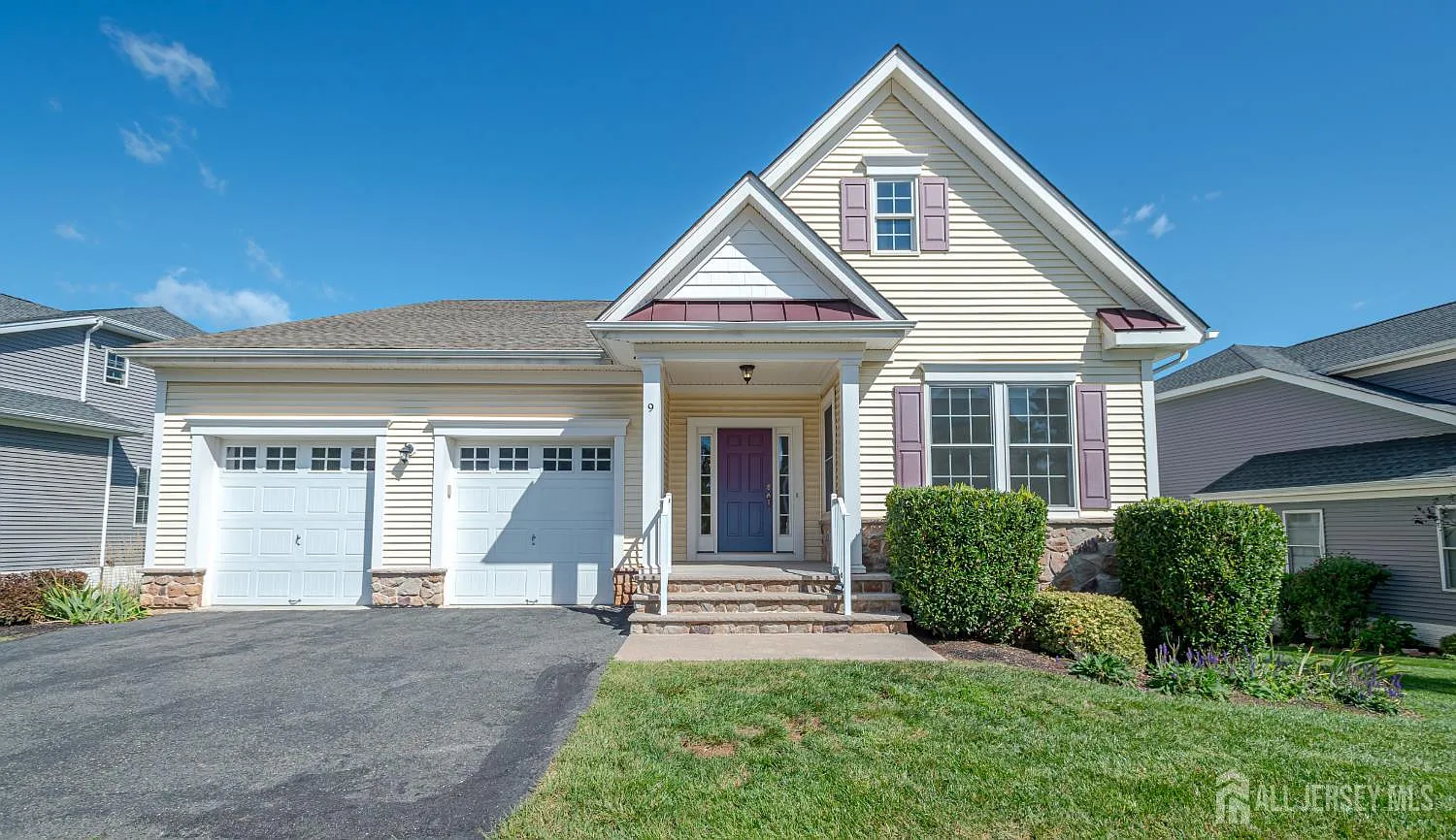 3 bed, 3.5 bath, 2616 sqft, $5,300 — Photo 1