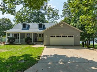 9819 E Vista Dr, Hillsboro, MO 63050