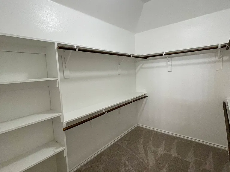 10525 Flat Creek Trl — Photo 24