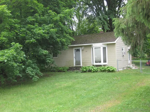 117 Swedish Dr, Battle Creek, MI 49037