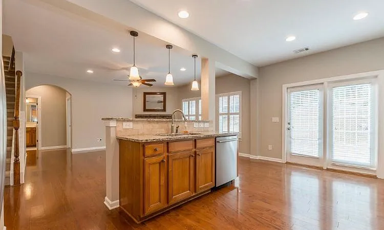 7661 Legacy Rd — Photo 9