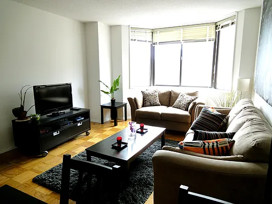 Rented by Shany Landmarks LLC | media 10