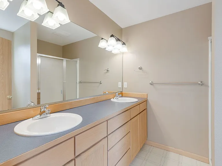 2116 82nd Dr NE — Photo 26