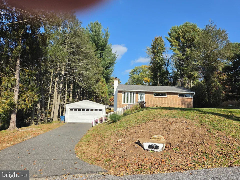 19 W Pennsbury Way
