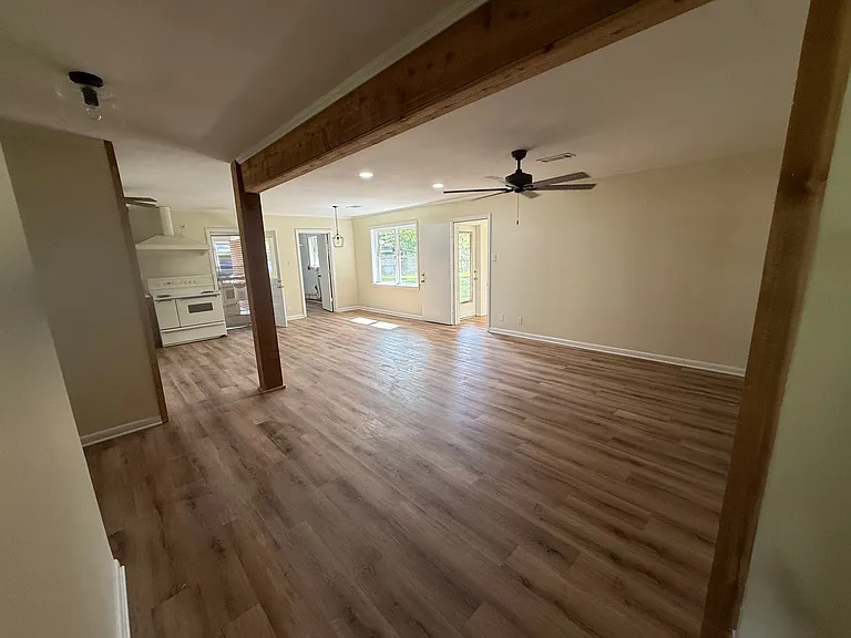 507 Lakeshore Dr — Photo 11